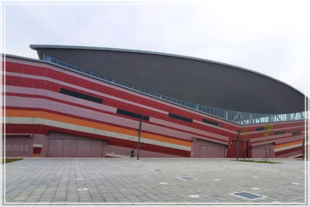 歸仁農地自售 - 4145M2 幸福釋迦園,四分鐘達沙崙高鐵站/成大智慧醫療園區;1&3號高速公路、86快速道路環繞,可快速到南科、高科、安平市區;未來沙崙AI智慧產業園區規劃完成後最具潛力的投資標的